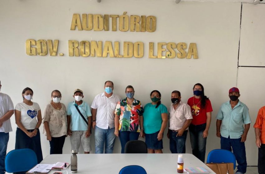  Prefeitura de Delmiro Gouveia e EMATER discutem melhorias para o pequeno agricultor