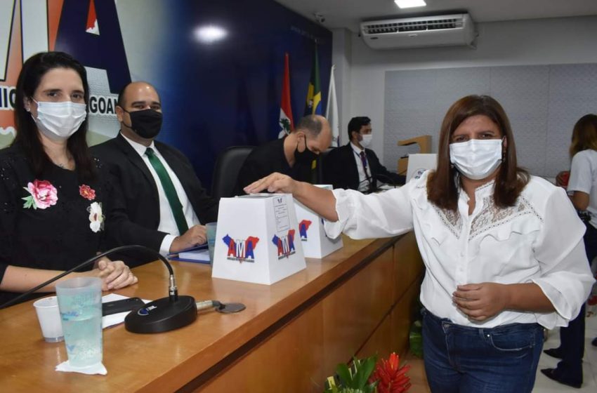  Prefeita Ziane Costa participa de eleição da AMA