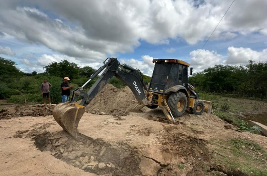  Em regime de urgência, Prefeitura de Delmiro Gouveia realiza diversas ações neste domingo